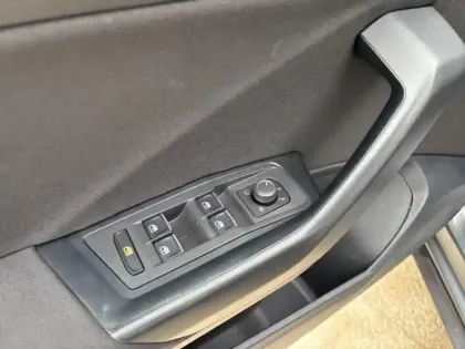 Photo 14 Volkswagen T-roc  1.0 TSI 110ch Lounge