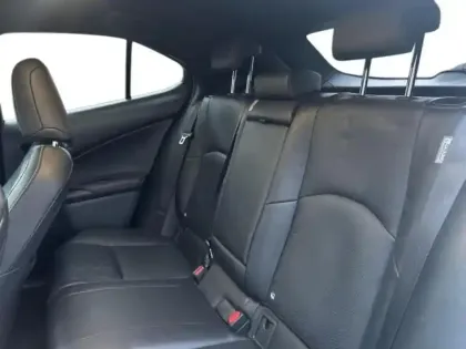 Photo 7 Lexus UX  250h 2WD Le MY20