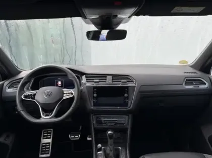 Photo 9 Volkswagen Tiguan  2.0 TDI 150ch R-Line Exclusive DSG7