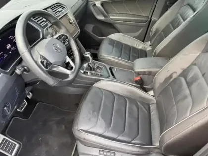 Photo 12 Volkswagen Tiguan  2.0 TDI 150ch R-Line Exclusive DSG7