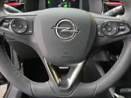 Photo 9 Opel Corsa  -e 136ch GS