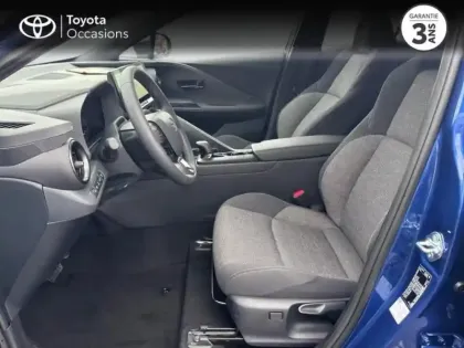 Photo 10 Toyota C-HR  2.0 Hybride Rechargeable 225ch Graphic MY26