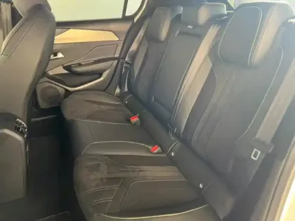 Photo 10 Peugeot 308  Plug-In Hybrid 225ch GT e-EAT8