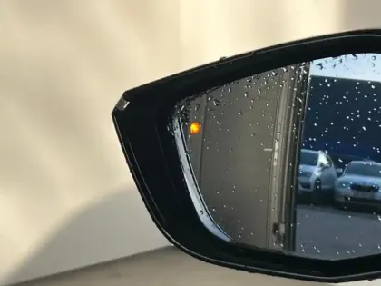 Photo 7 Peugeot 308  Plug-In Hybrid 225ch GT e-EAT8