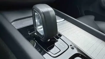 Photo 16 Volvo Xc60  B4 197 ch Geartronic 8