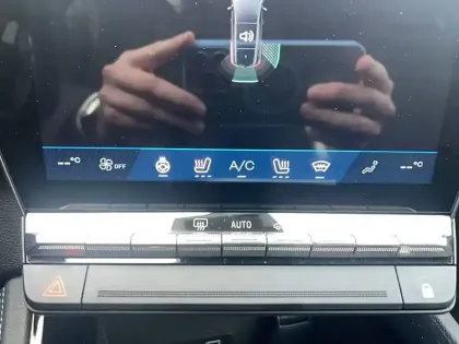 Photo 39 Renault Espace  E-Tech full hybrid 200 GSR2