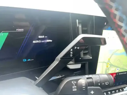 Photo 11 Renault Espace  E-Tech full hybrid 200 GSR2