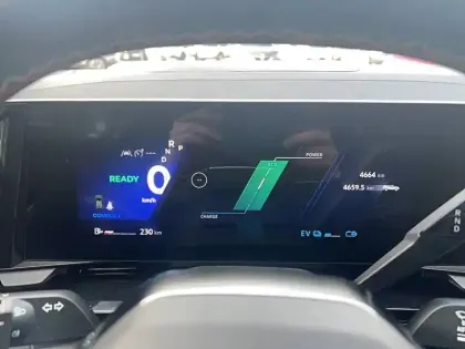 Photo 40 Renault Espace  E-Tech full hybrid 200 GSR2