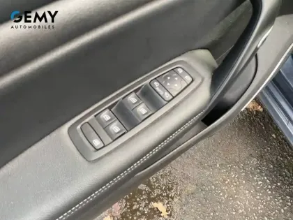 Photo 11 Renault Megane Mégane IV Berline TCe 140 EDC FAP