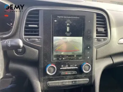 Photo 14 Renault Megane Mégane IV Berline TCe 140 EDC FAP