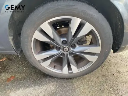 Photo 10 Renault Megane Mégane IV Berline TCe 140 EDC FAP