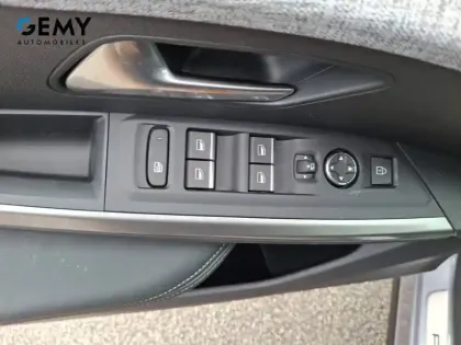 Photo 30 Peugeot 3008  Hybrid 145 e-DCS6