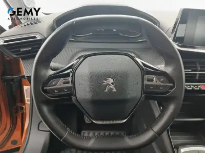 Photo 12 Peugeot 2008  PureTech 100 S&S BVM6