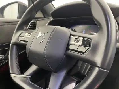 Photo 162 DS DS 7 DS7 Crossback Hybride E-Tense 300 EAT8 4x4