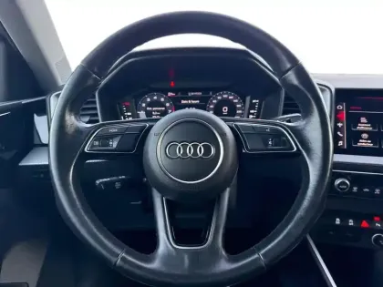 Photo 15 Audi A1  Sportback 30 TFSI 110 ch S tronic 7