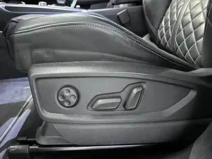 Photo 25 Audi Q5  55 TFSI e 367 S tronic 7 Quattro