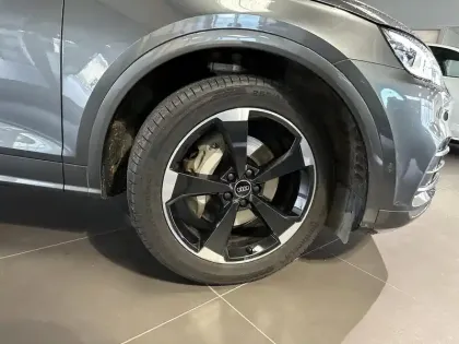 Photo 6 Audi Q5  55 TFSI e 367 S tronic 7 Quattro