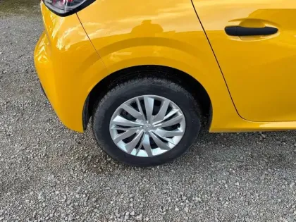 Photo 12 Peugeot 208  PureTech 75 S&S BVM5