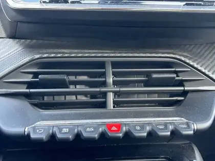 Photo 19 Peugeot 208  PureTech 75 S&S BVM5