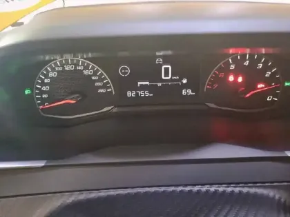 Photo 81 Peugeot 208  PureTech 75 S&S BVM5