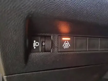 Photo 70 Peugeot 208  PureTech 75 S&S BVM5