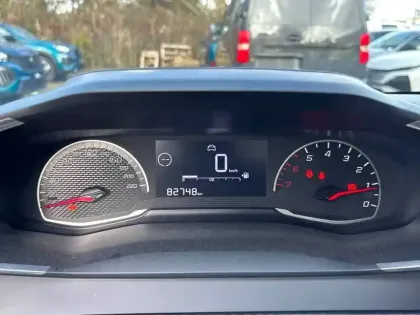 Photo 9 Peugeot 208  PureTech 75 S&S BVM5