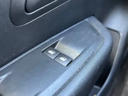 Photo 17 Peugeot 208  PureTech 75 S&S BVM5