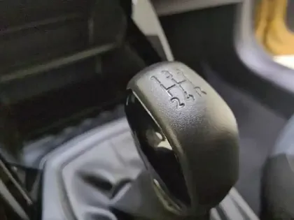 Photo 85 Peugeot 208  PureTech 75 S&S BVM5