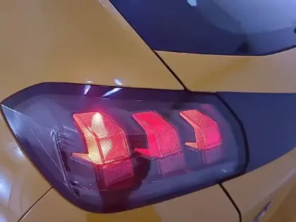 Photo 62 Peugeot 208  PureTech 75 S&S BVM5