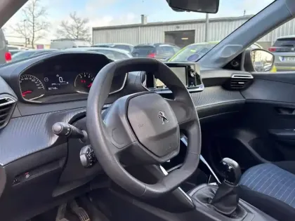 Photo 8 Peugeot 208  PureTech 75 S&S BVM5