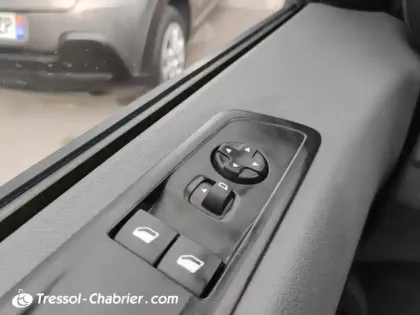 Photo 23 Peugeot Expert  Standard BlueHDi 120ch S&S BVM6