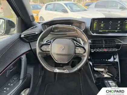 Photo 13 Peugeot 2008  PureTech 130 S&S EAT8