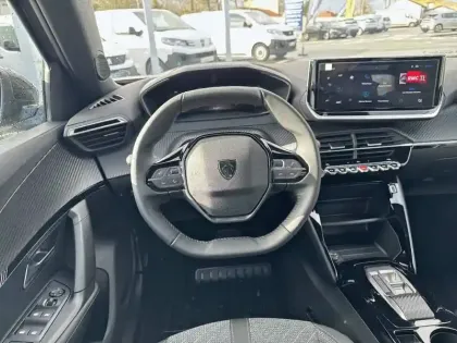 Photo 8 Peugeot 2008  Hybrid 145 e-DCS6