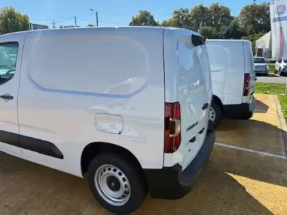 Photo 84 Fiat Doblo  FOURGON M 100 CH MANUELLE CHARGE UTILE MAJOREE DIESEL