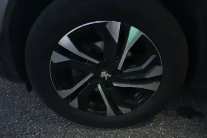 Photo 12 Peugeot 2008  PureTech 130 S&S EAT8