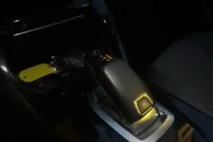 Photo 23 Peugeot 2008  PureTech 130 S&S EAT8