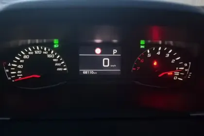 Photo 16 Peugeot 2008  PureTech 130 S&S EAT8