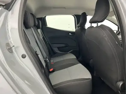 Photo 15 Renault Clio  E-Tech full hybrid 145 ch GSR2
