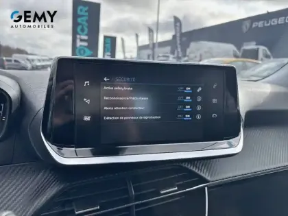 Photo 25 Peugeot 2008  BlueHDi 110 S&S BVM6