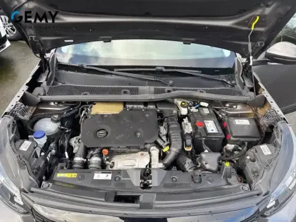 Photo 11 Peugeot 2008  BlueHDi 110 S&S BVM6