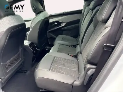 Photo 9 Peugeot 5008  Plug-in Hybrid 195 e-DCS7