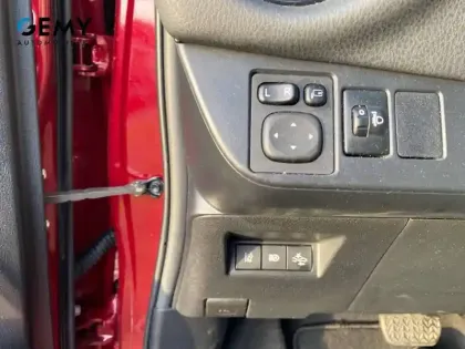 Photo 12 Toyota Yaris  Hybride 100h