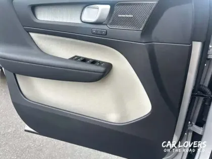 Photo 16 Volvo Xc40  B3 163 ch DCT7