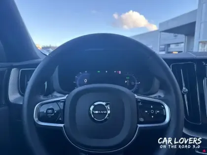 Photo 10 Volvo Xc60  T6 AWD Hybride rechargeable 253 ch+145 ch Geartronic 8