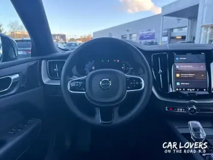 Photo 8 Volvo Xc60  T6 AWD Hybride rechargeable 253 ch+145 ch Geartronic 8