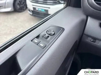 Photo 17 Peugeot Expert  Standard BlueHDi 120ch S&S BVM6