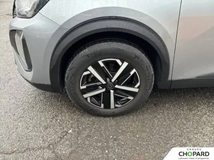 Photo 45 Peugeot 2008  Hybrid 136 e-DCS6