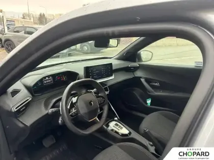 Photo 43 Peugeot 2008  Hybrid 136 e-DCS6