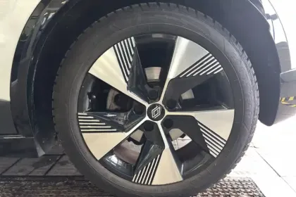 Photo 13 Renault Megane  E-Tech EV60 220 ch optimum charge