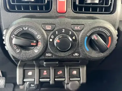 Photo 16 Suzuki Jimny  1.5 VVT 2 PLACES